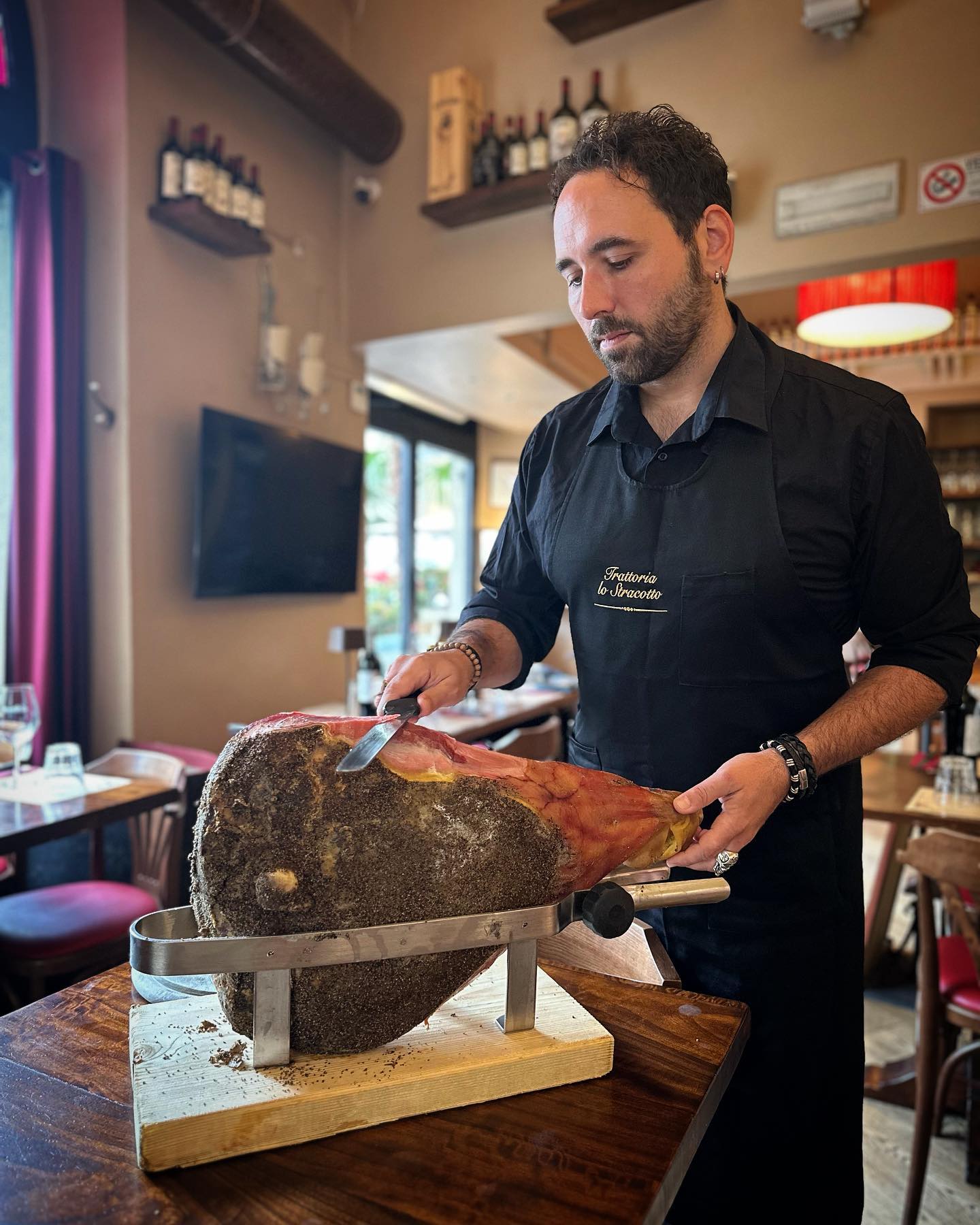ristorante stracotto taglio prosciutto